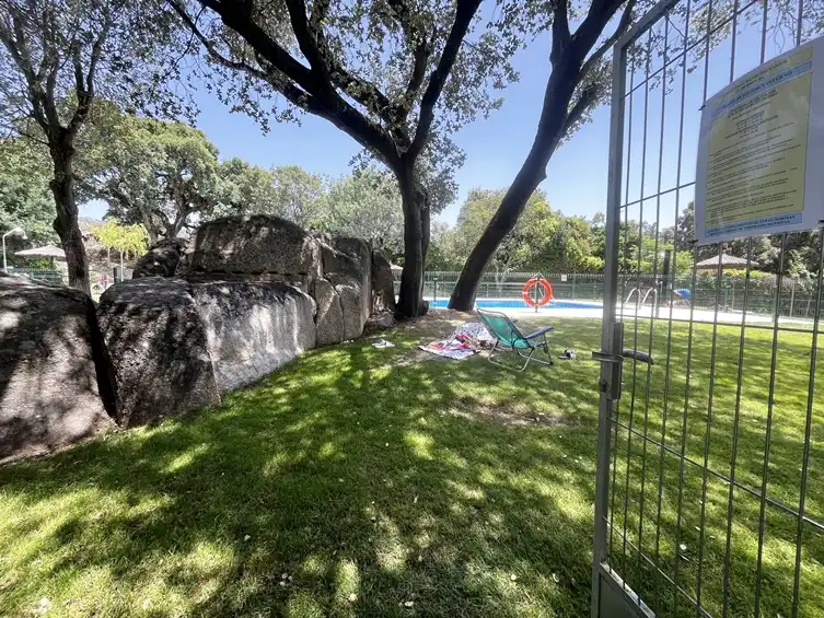 Swimming pool of Flat for rent in Hoyo de Manzanares  with Heating, Private garden and Parquet flooring