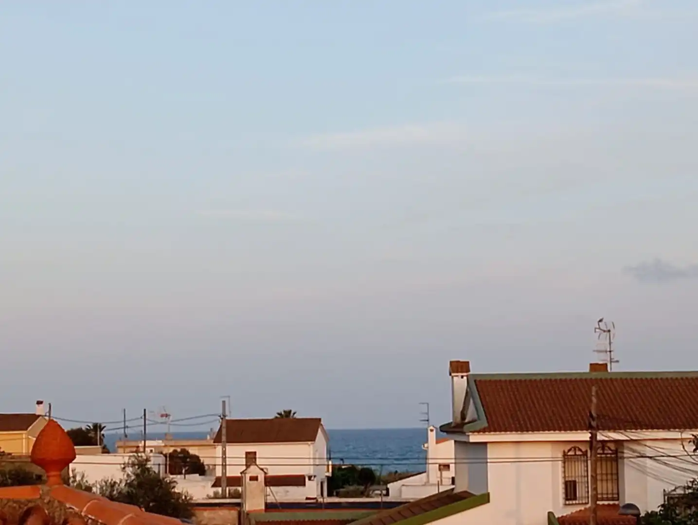 Vista exterior de Casa o xalet en venda en Vinaròs amb Terrassa, Traster i Alarma