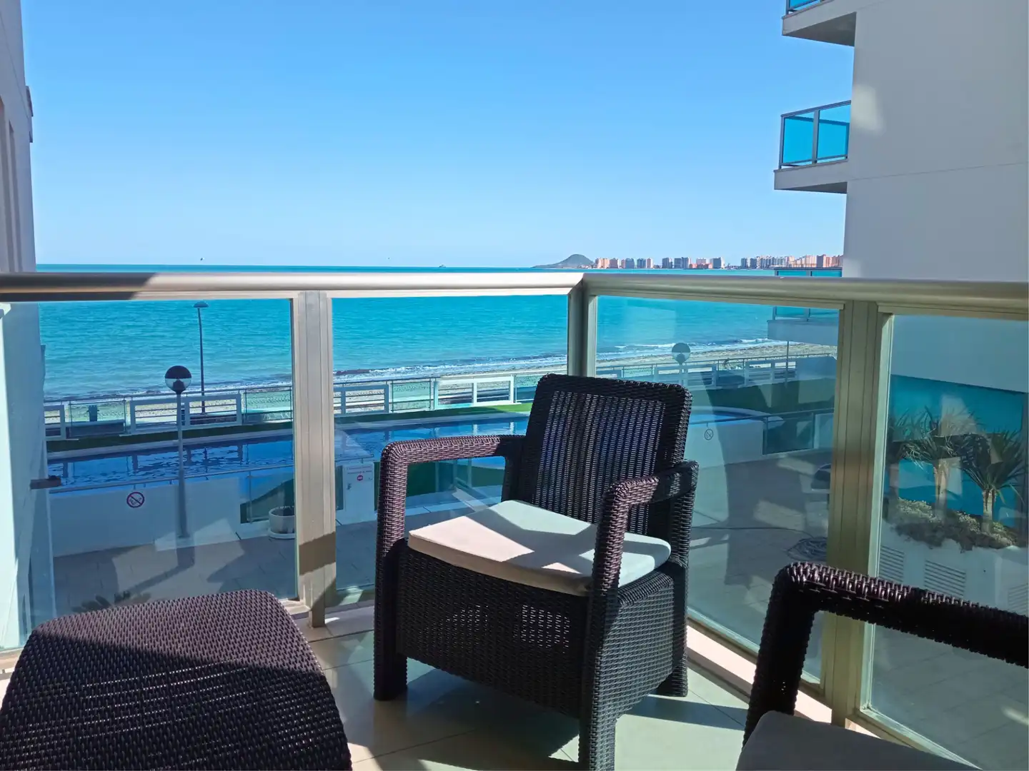 Terraza de Piso en venta en La Manga del Mar Menor con Aire acondicionado, Amueblado y Horno
