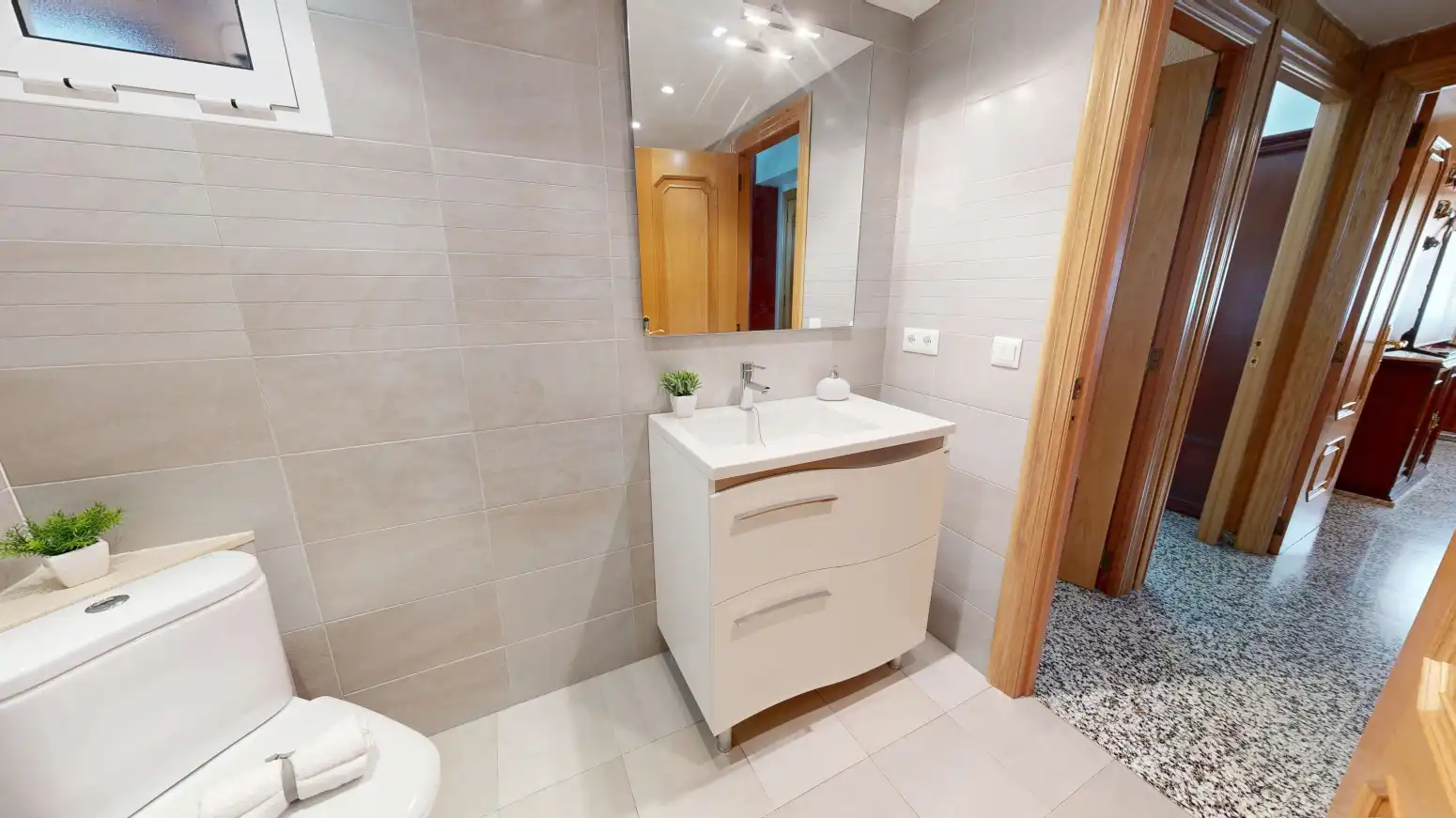 Baño de Piso en venta en Valencia con Aire acondicionado y Balcón