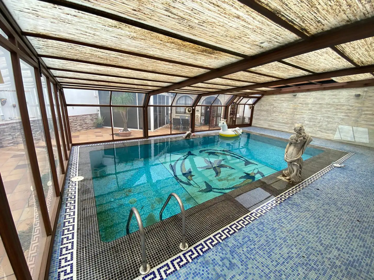 Piscina de Casa o xalet en venda en Dos Hermanas amb Aire condicionat, Jardí privat i Terrassa