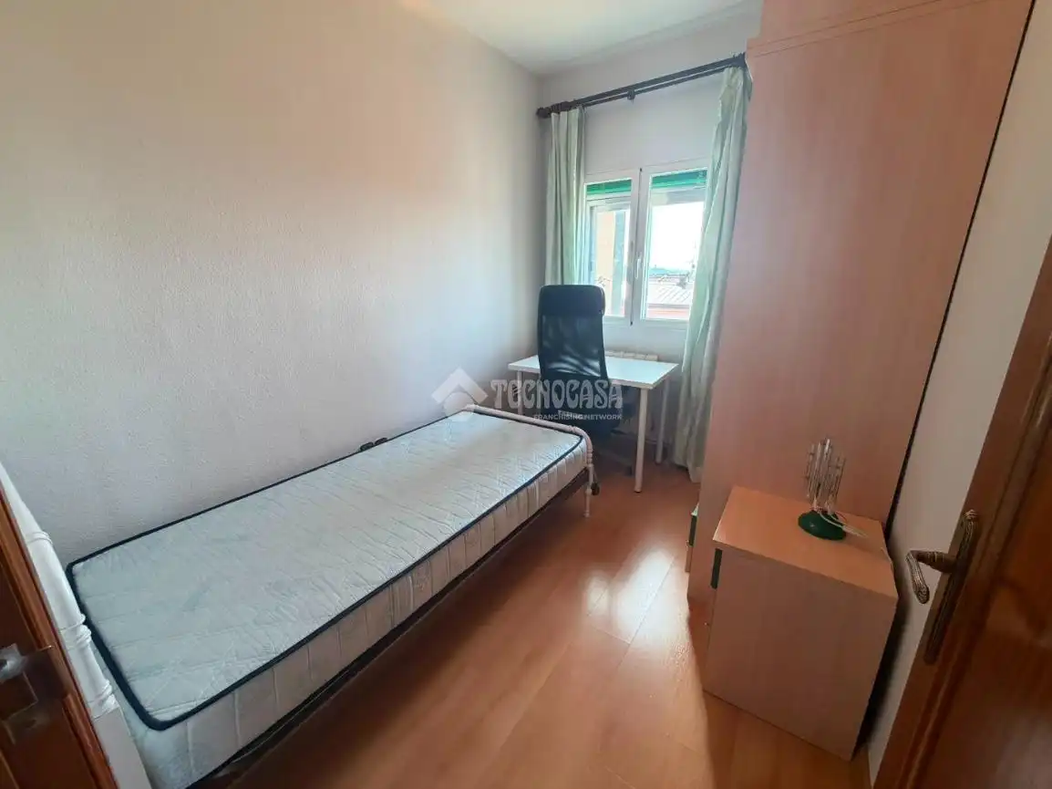 Schlafzimmer von Wohnung zur Miete in Getafe mit Klimaanlage, Heizung und Möbliert