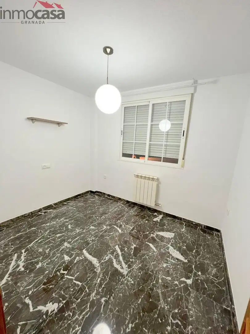 Habitación de Piso de alquiler en Armilla con Calefacción, Trastero y Balcón