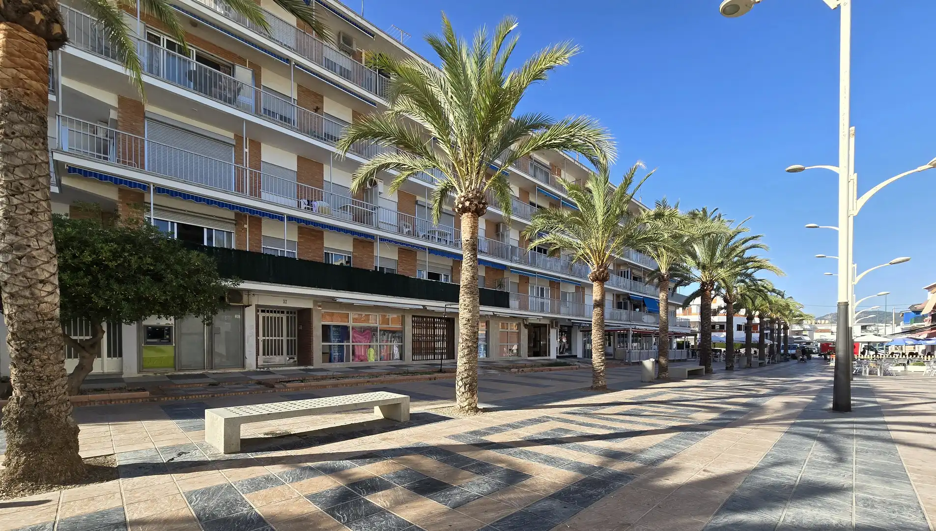 Vista exterior de Local de alquiler en Oliva con Aire acondicionado y Amueblado