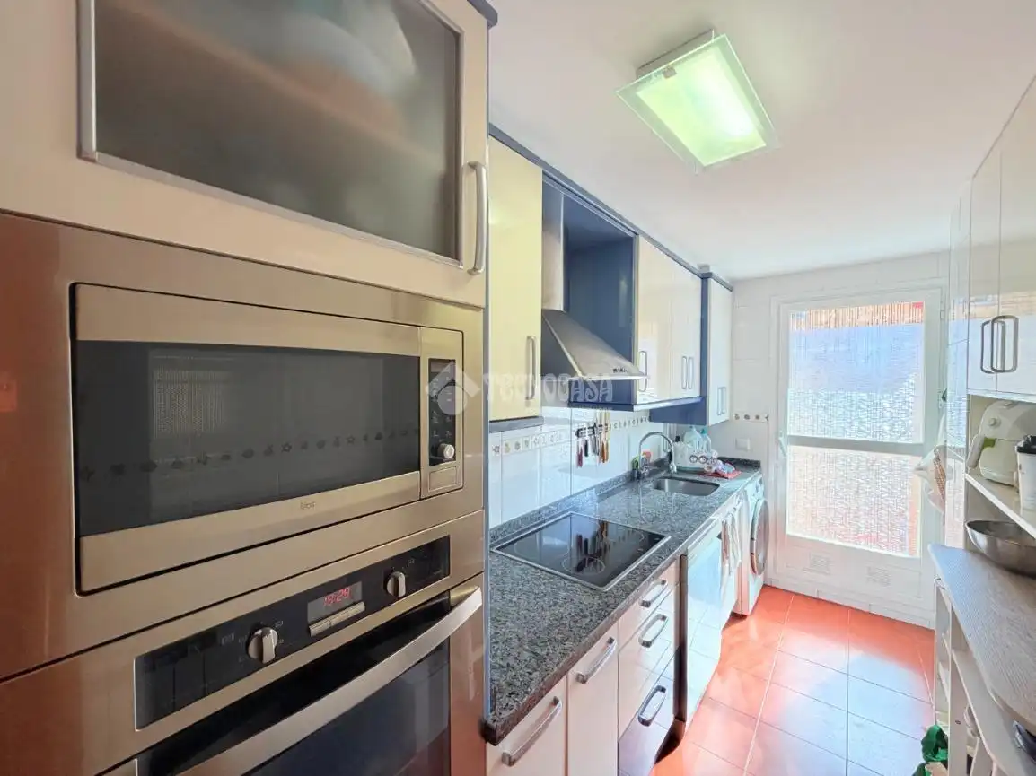 Kitchen of Flat for sale in Palazuelos de Eresma  with Storage room