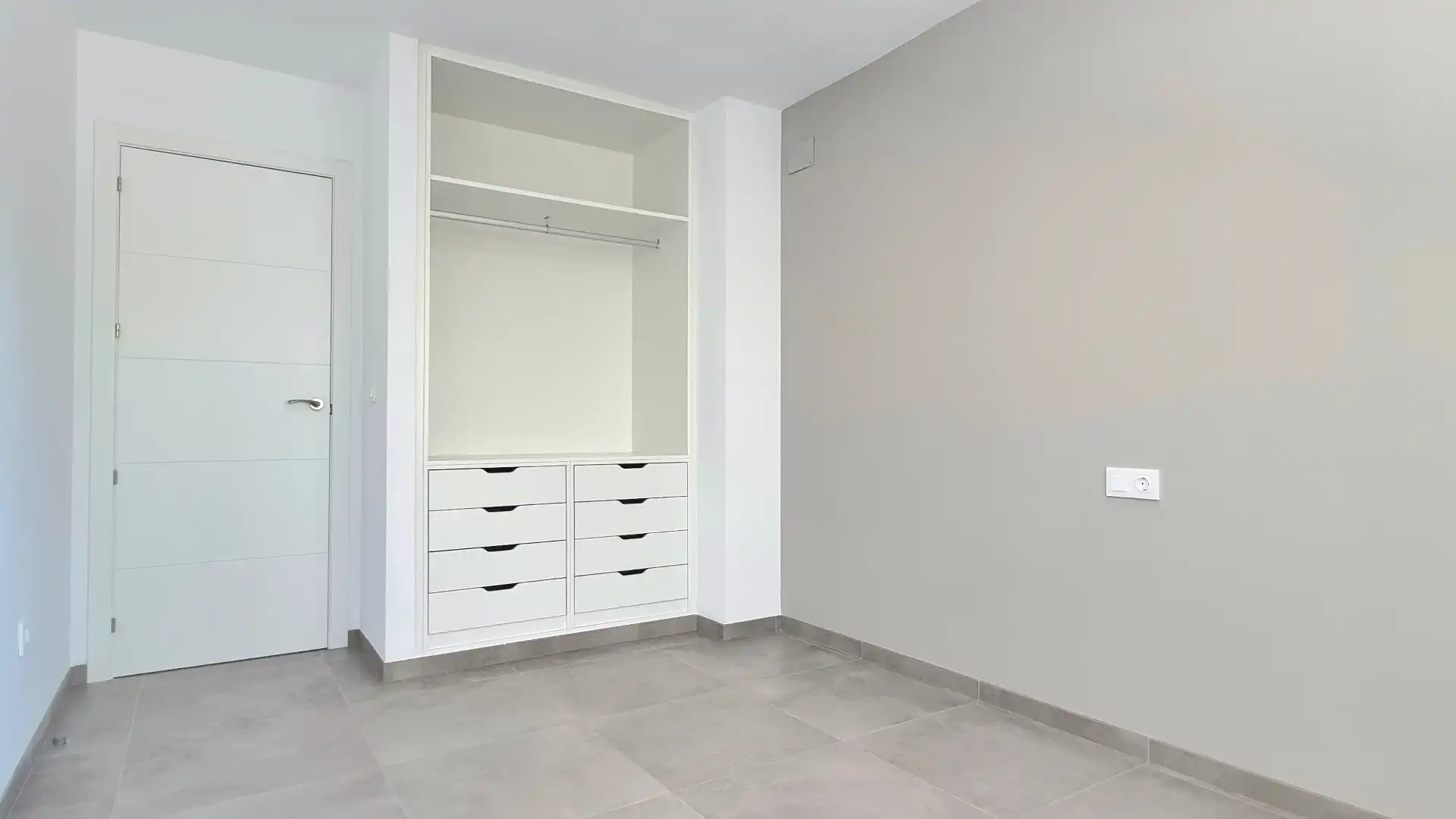 Habitación de Piso en venta en Elda con Terraza y Balcón
