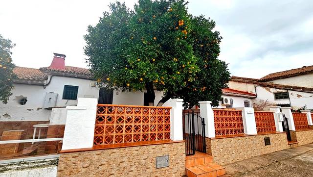 Casa-chalet en Venta en Calle Pirita, 75 en Almonaster la Real