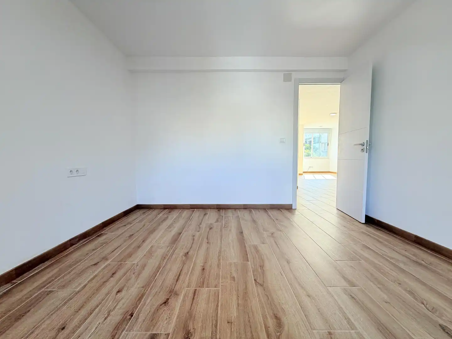 Bedroom of Apartments for rent in Sant Adrià de Besòs  with Air Conditioner and Balcony