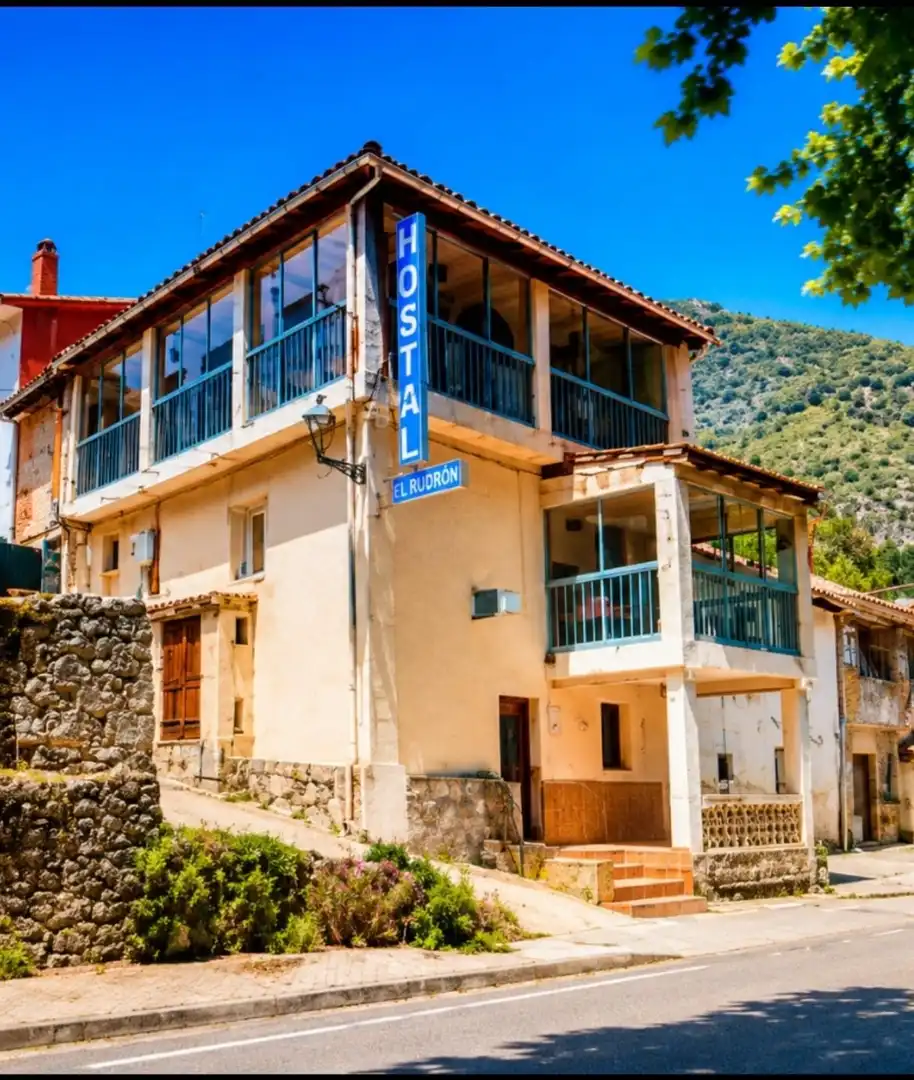 Vista exterior de Edificio en venta en Tubilla del Agua