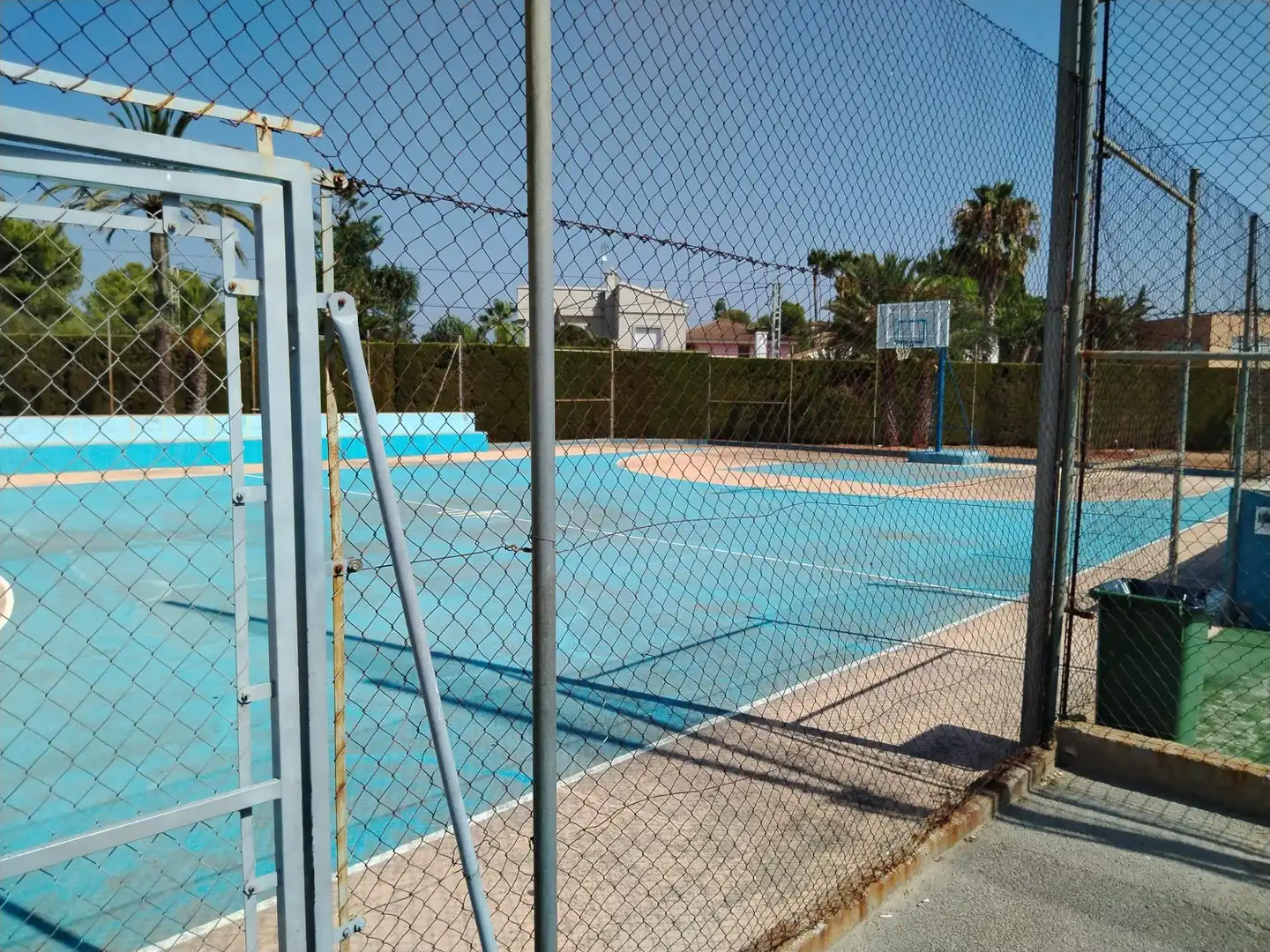 Piscina de Casa o chalet en venta en Serra con Aire acondicionado, Calefacción y Jardín privado