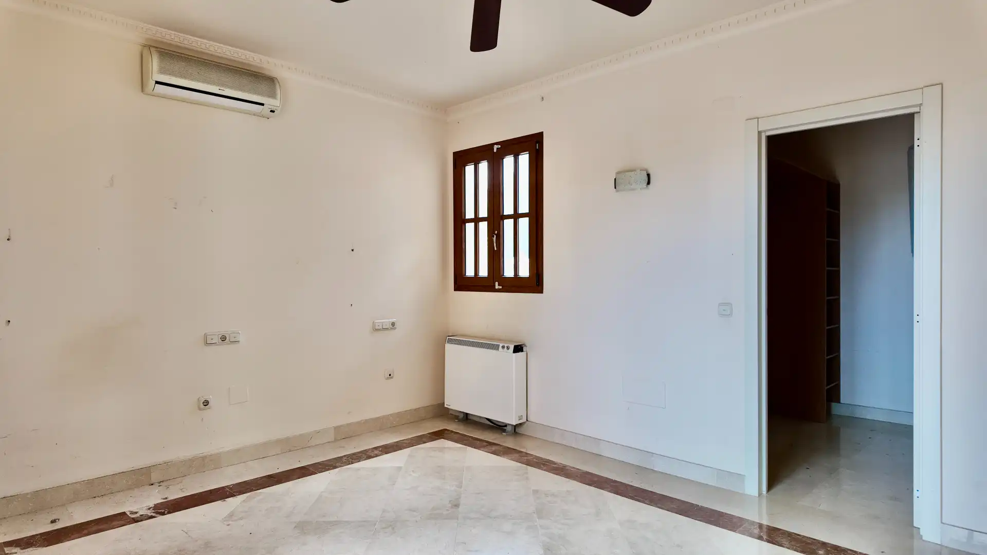 Houses for sale in Estepona  with Private garden, Terrace and Storage room