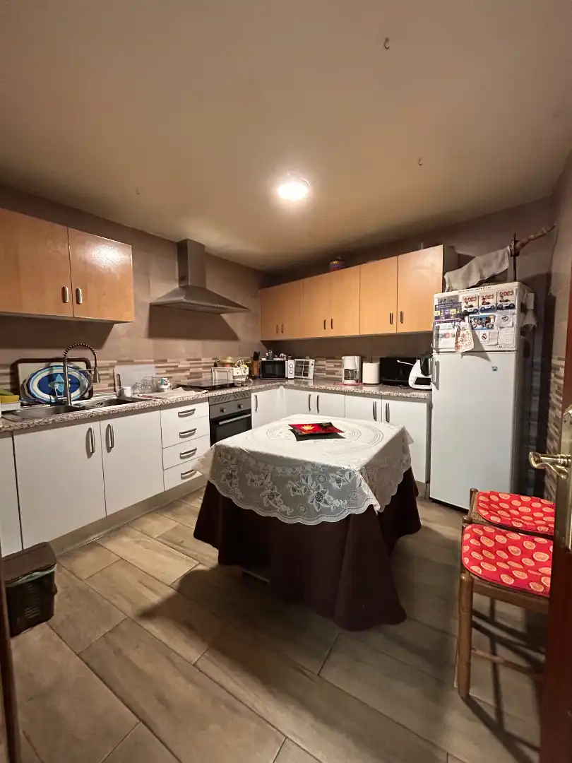 Cuina de Casa o xalet en venda en Bodonal de la Sierra amb Terrassa, Traster i Moblat