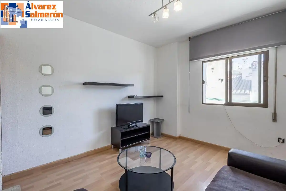 Flat for sale in Granada, Granada