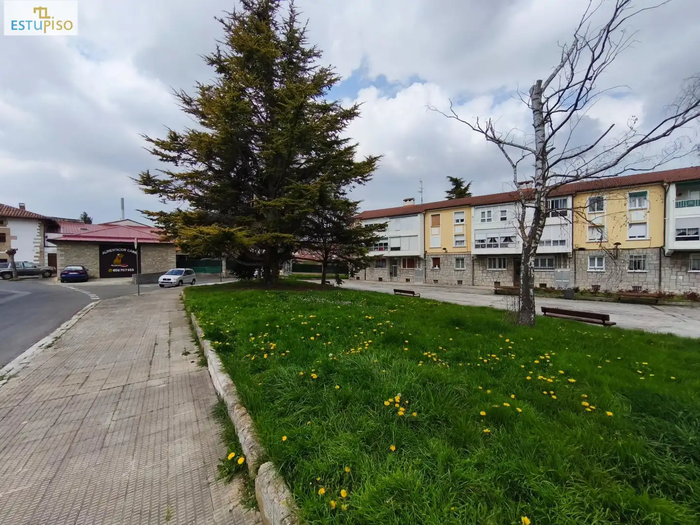 Vista exterior de Piso en venta en Vitoria - Gasteiz con Calefacción, Trastero y Amueblado