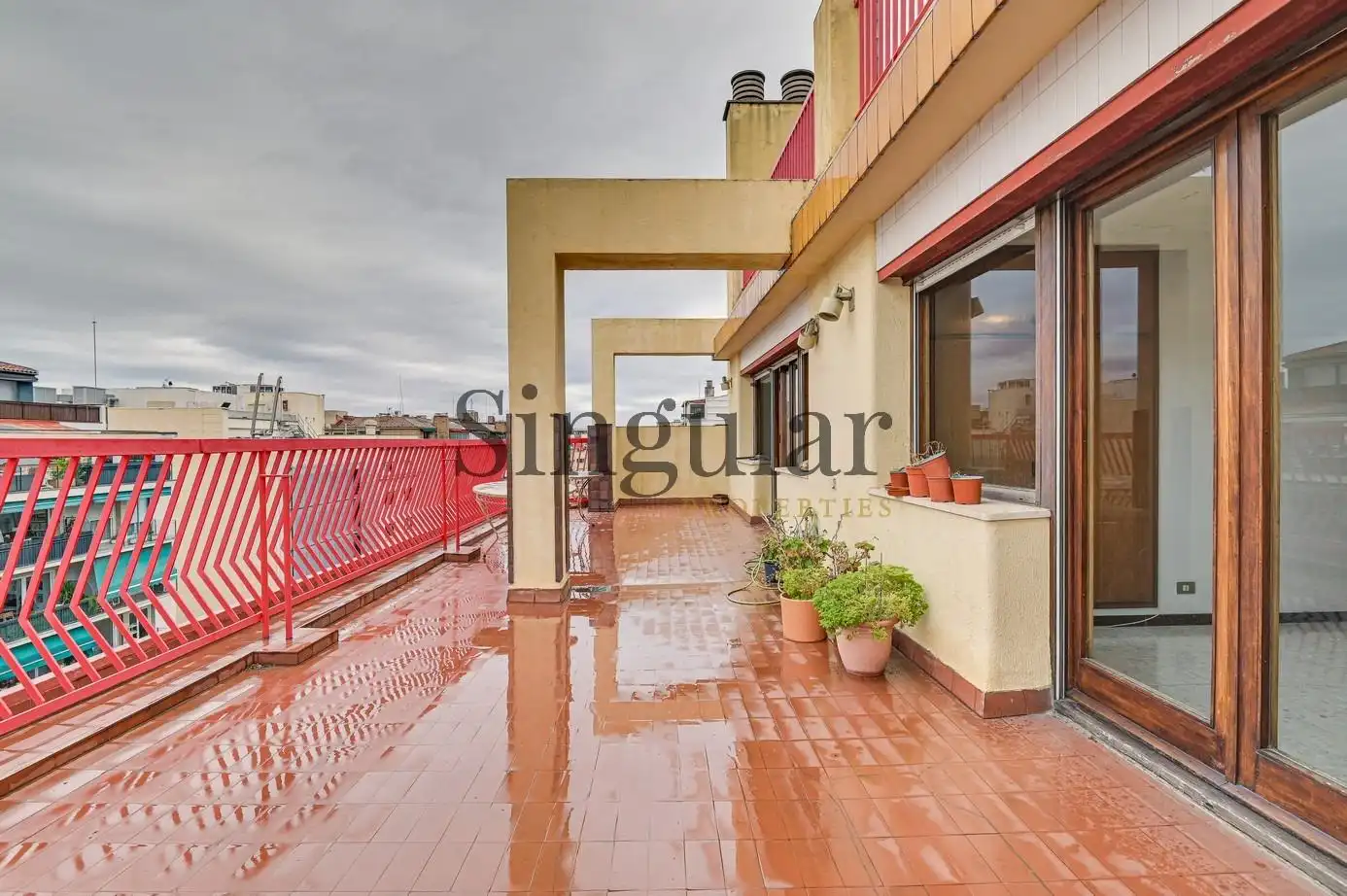Terraza de Ático en venta en Barcelona con Calefacción, Terraza y Piscina