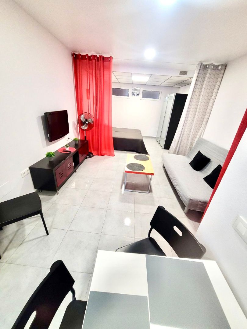 Sala d'estar de Estudi de lloguer en Tarifa amb Moblat