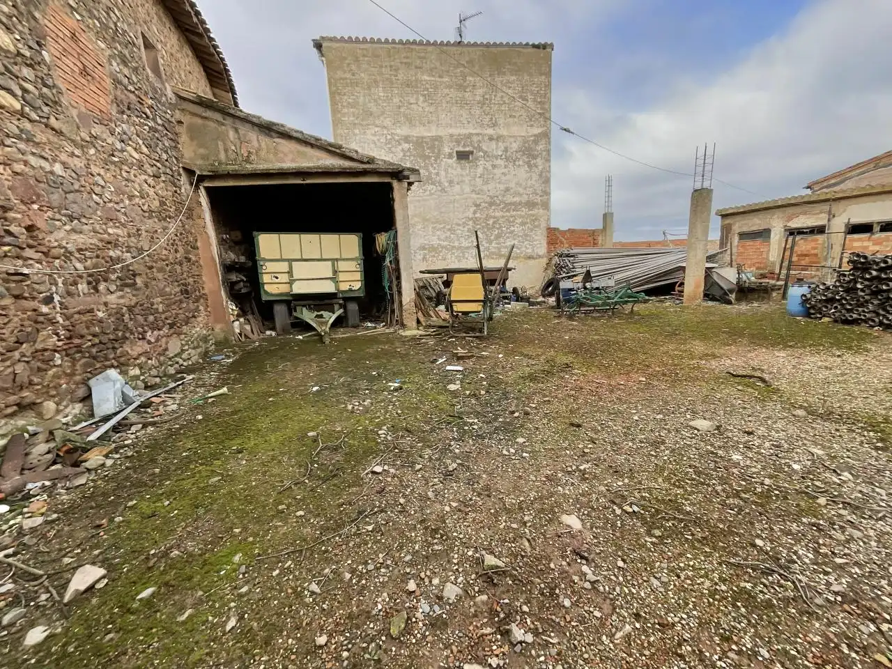 Houses for sale in Cirueña  with Heating, Private garden and Furnished