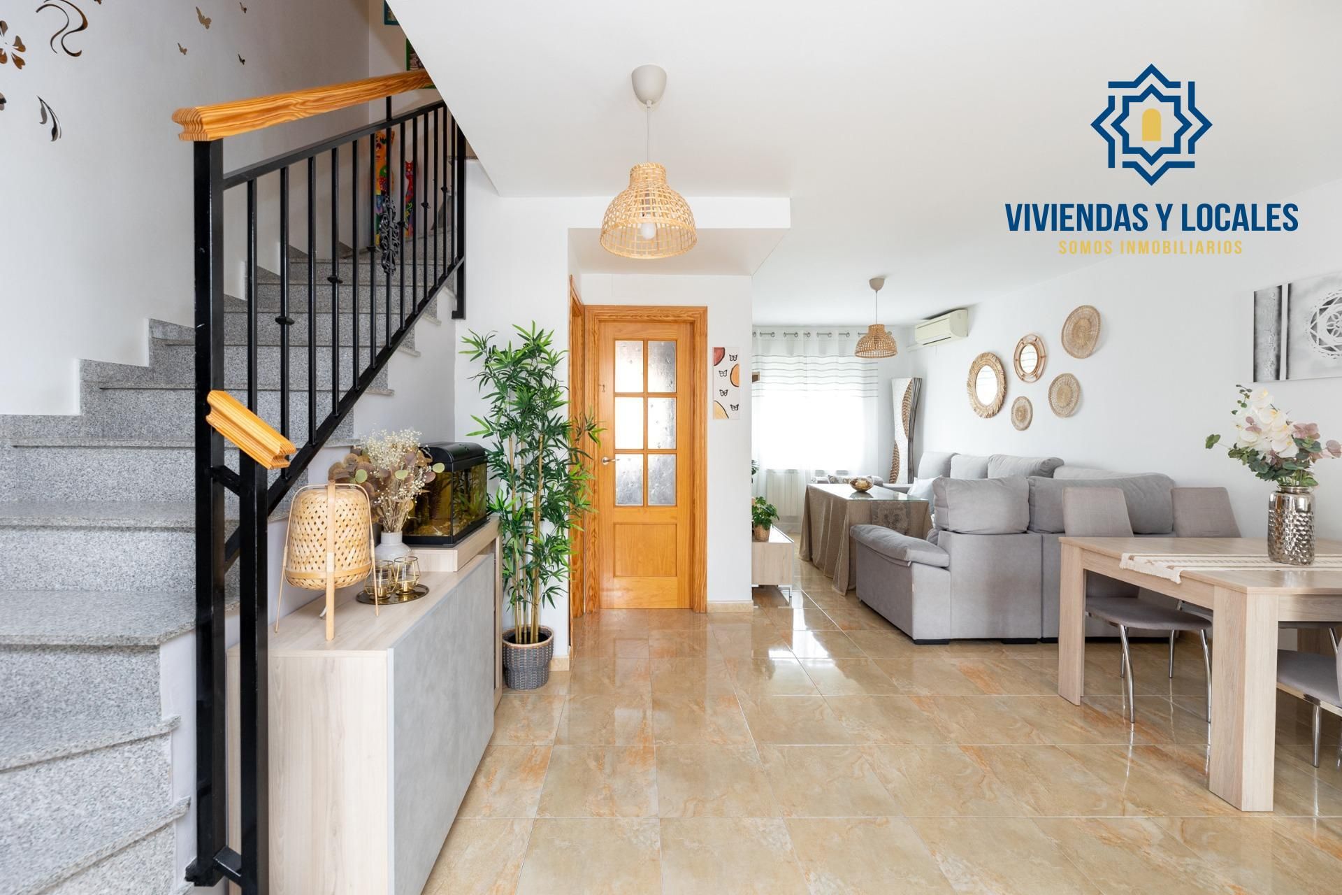 Casa adosada en venda en Vegas del Genil amb Aire condicionat