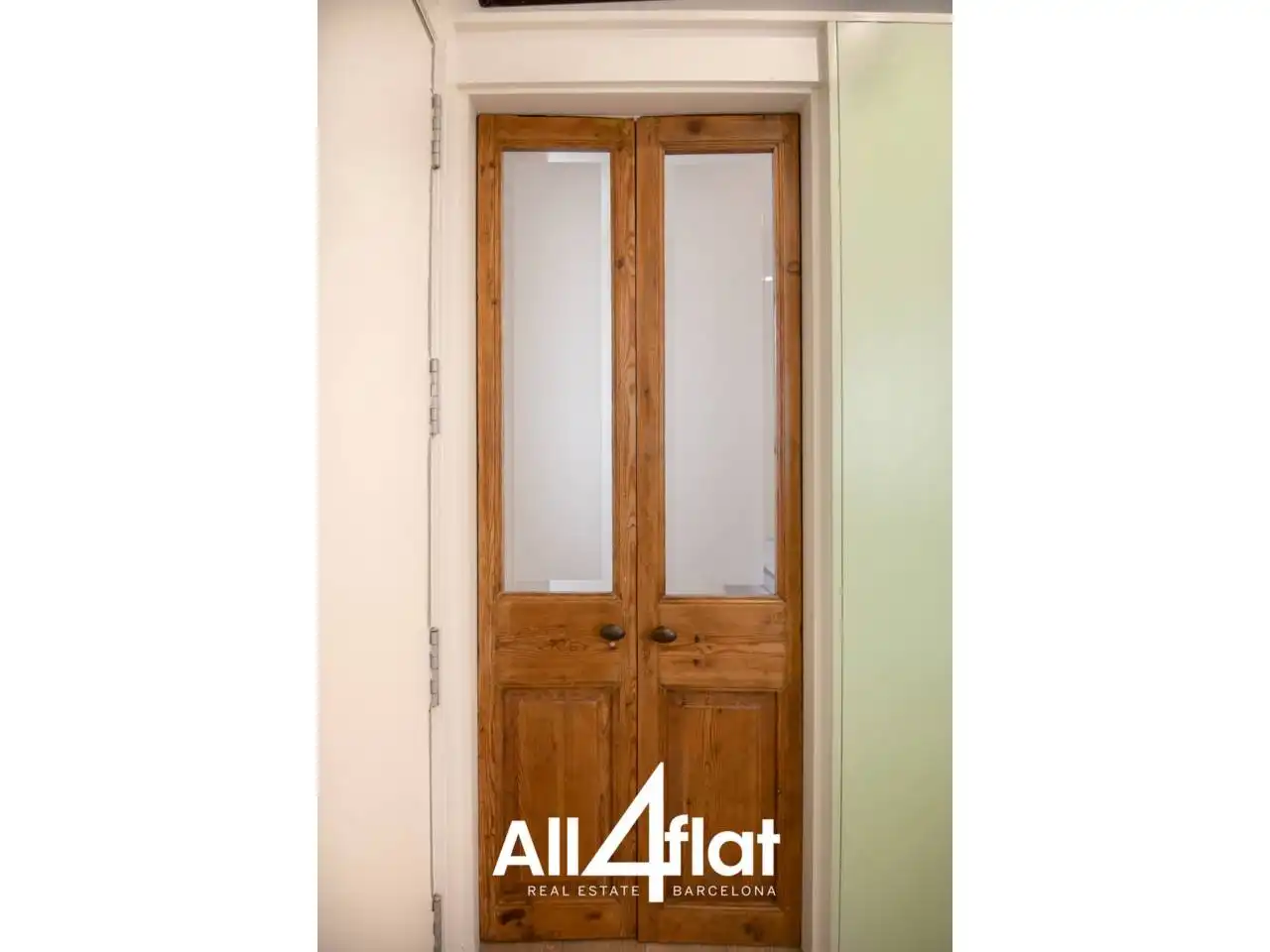 Flat for sale in Barcelona  with Air Conditioner, Parquet flooring and Terrace