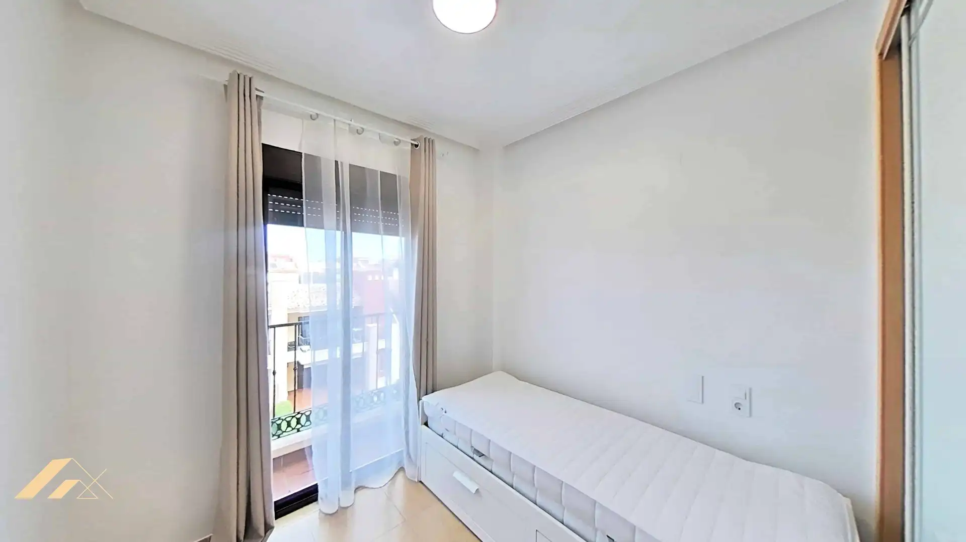 Dormitori de Apartament en venda en Orihuela Costa
