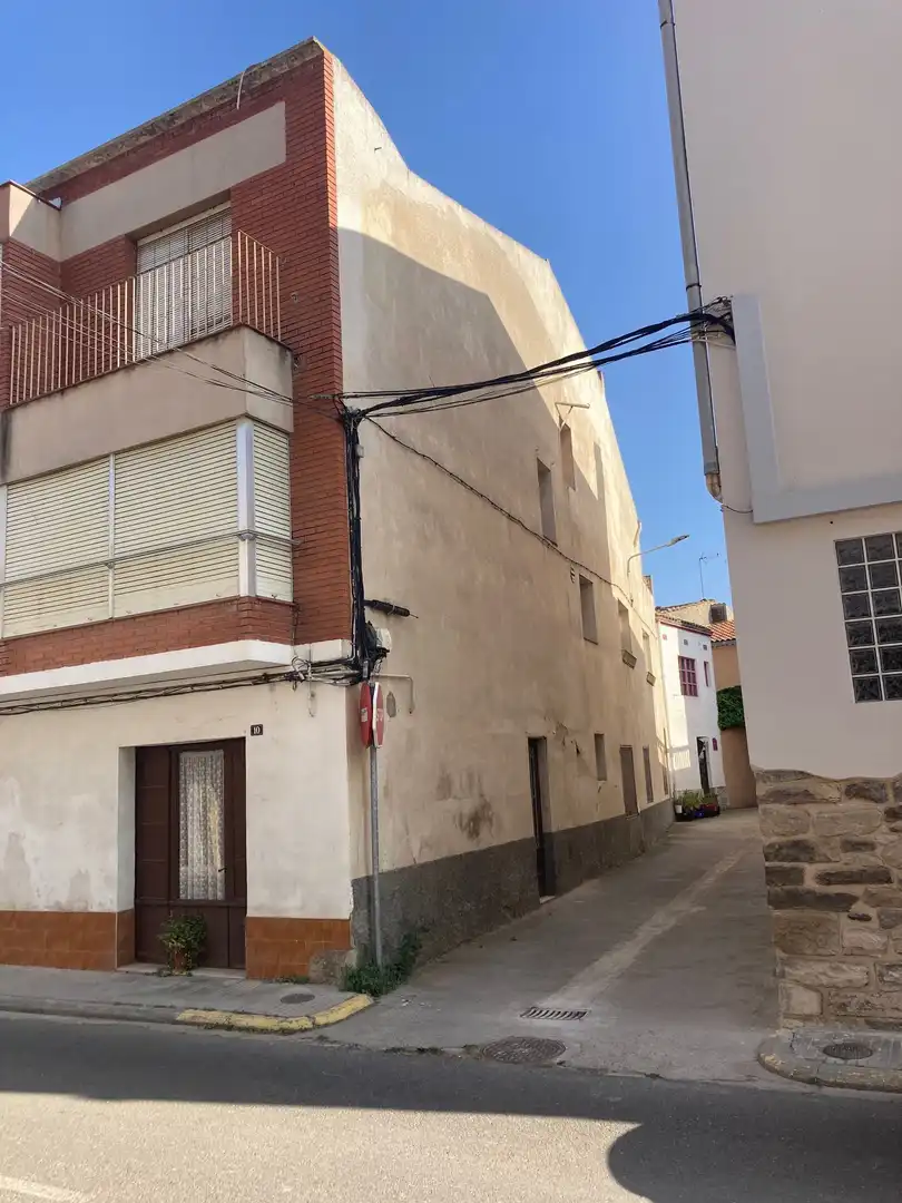 Vista exterior de Casa o xalet en venda en Vilanova de Bellpuig amb Calefacció, Terrassa i Moblat