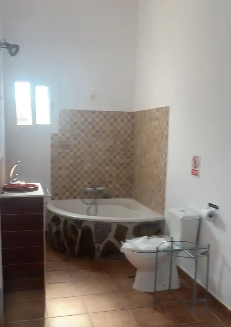Bany de Finca rústica en venda en El Borge amb Jardí privat, Terrassa i Traster