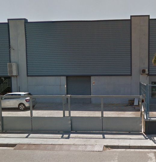 Nau industrial en venda a Llombai