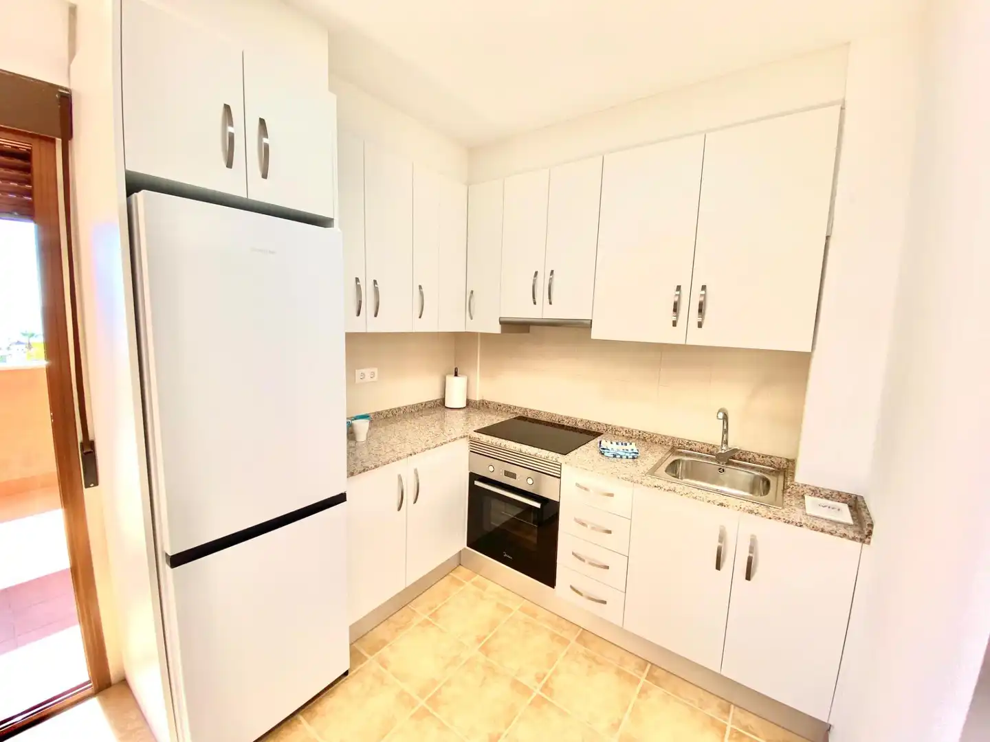 Cuina de Apartament en venda en Cartagena amb Terrassa, Moblat i Piscina comunitària