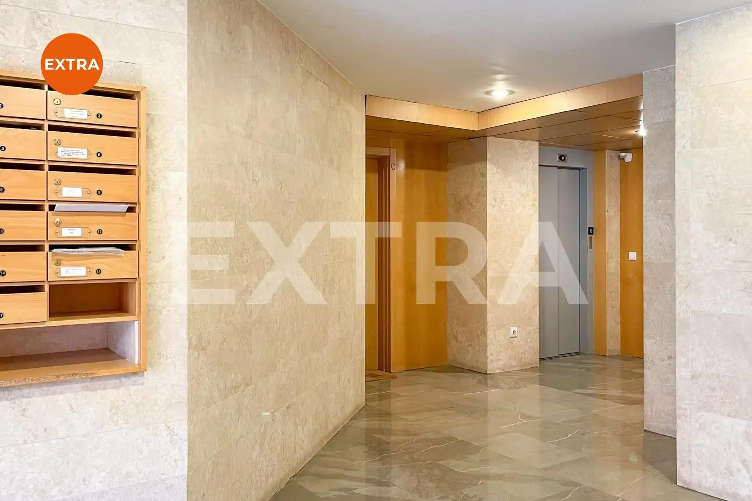 Flat for sale in Madrid  with Air Conditioner, Heating and Private garden
