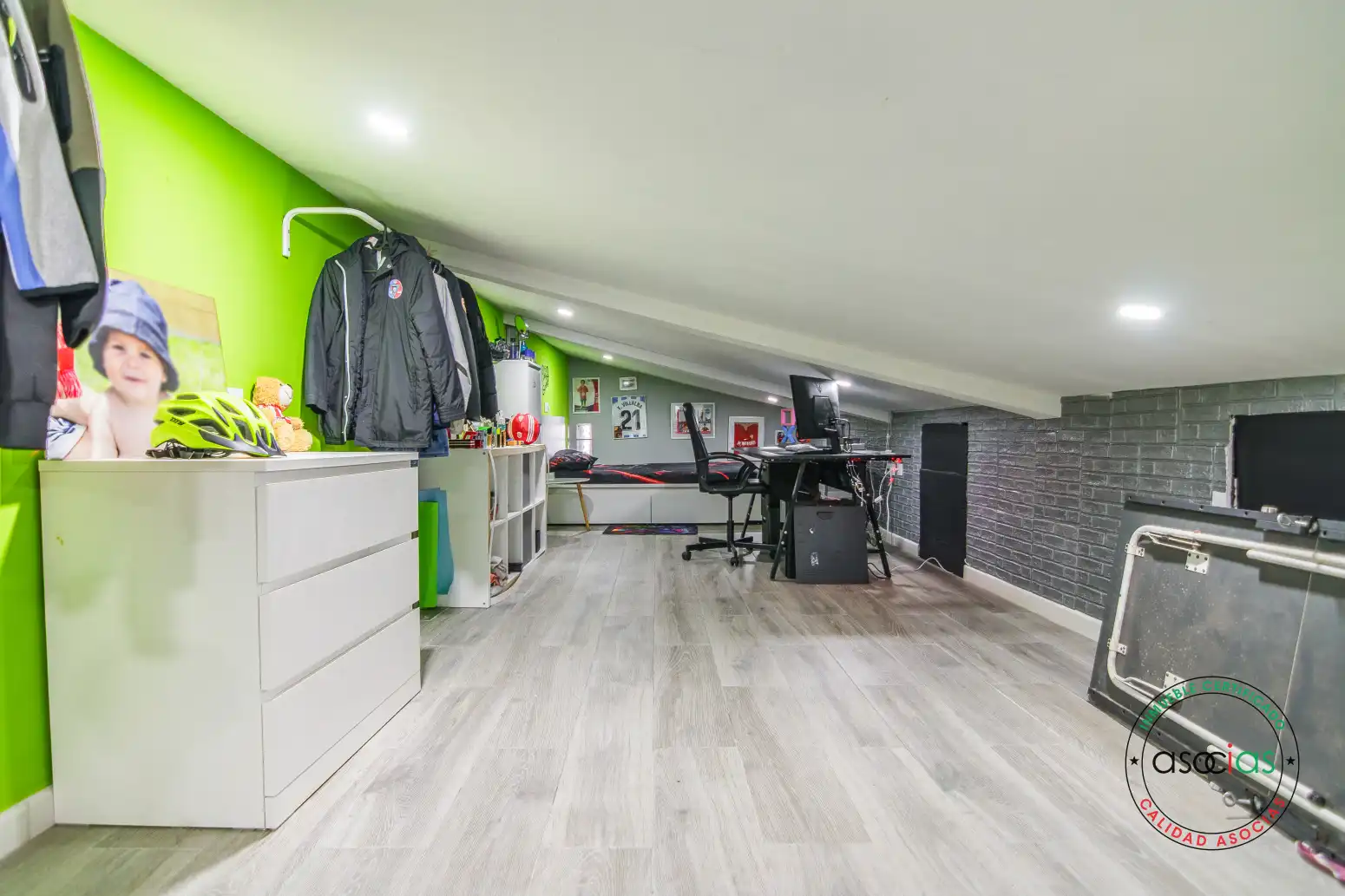 Casa adosada en venta en Gijón  con Calefacción, Jardín privado y Parquet
