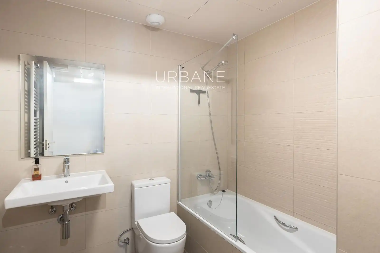 Wohnung zur Miete in de Ramon Turro, Diagonal Mar i el Front Marítim del Poblenou