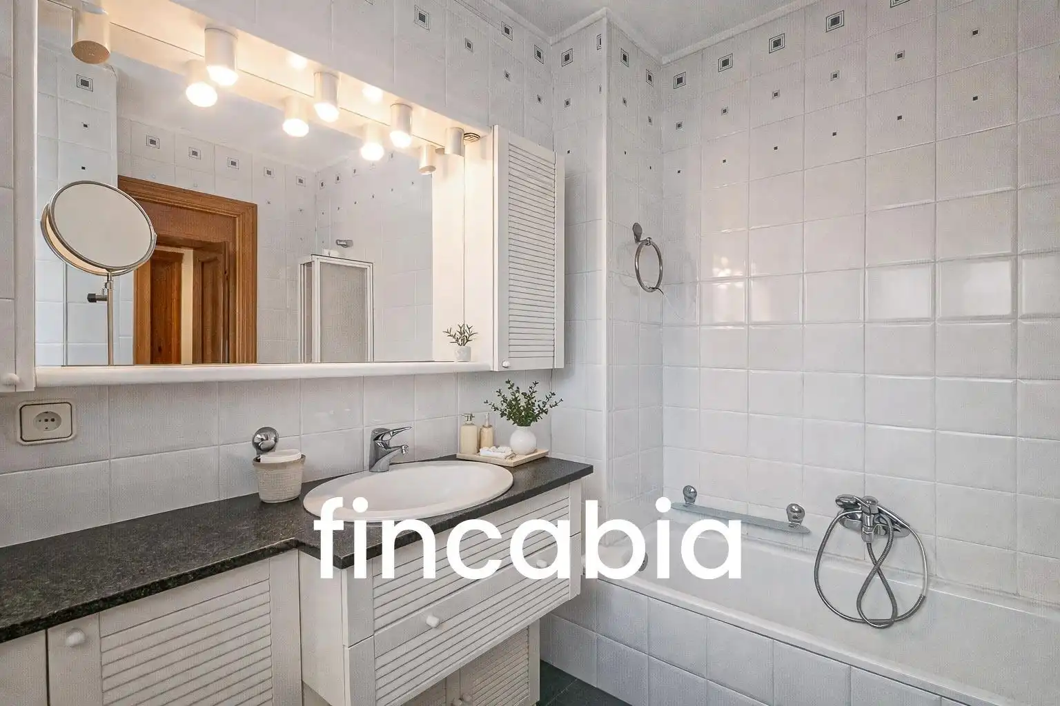 Bany de Casa o xalet en venda en Santa Coloma de Farners amb Aire condicionat, Calefacció i Jardí privat
