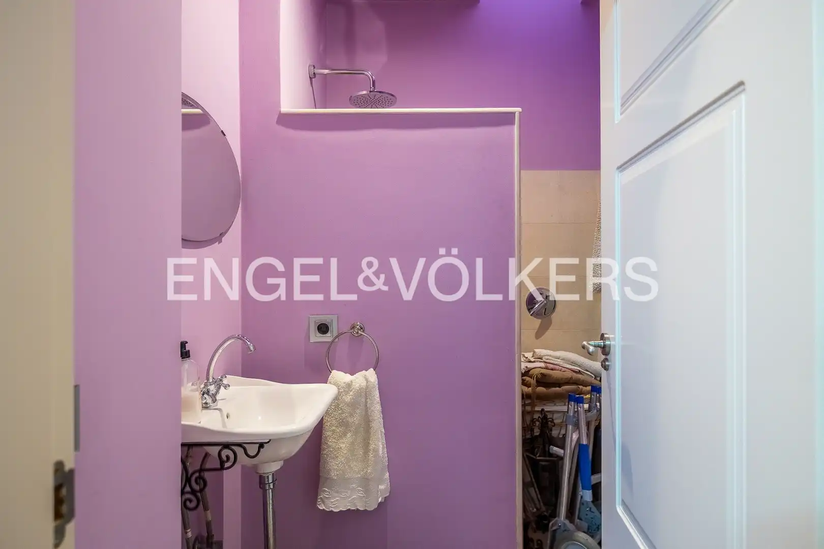 Bathroom of Detached homes for sale in Sevilla  with Air Conditioner, Heating and Storage room