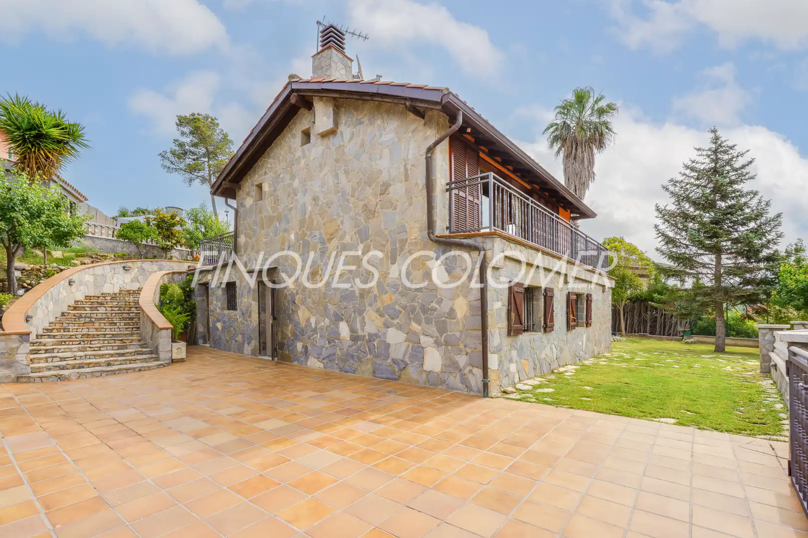 Exterior view of Houses for sale in Rubí  with Air Conditioner, Private garden and Parquet flooring