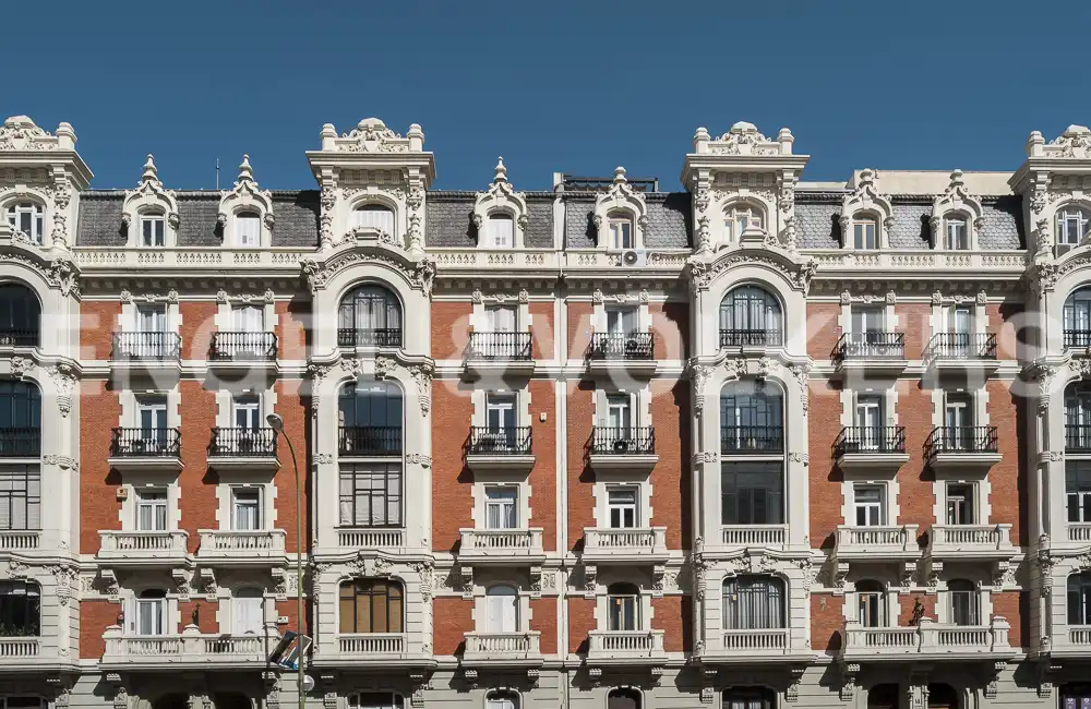Außenansicht von Wohnung zum Verkauf in Madrid mit Klimaanlage und Heizung