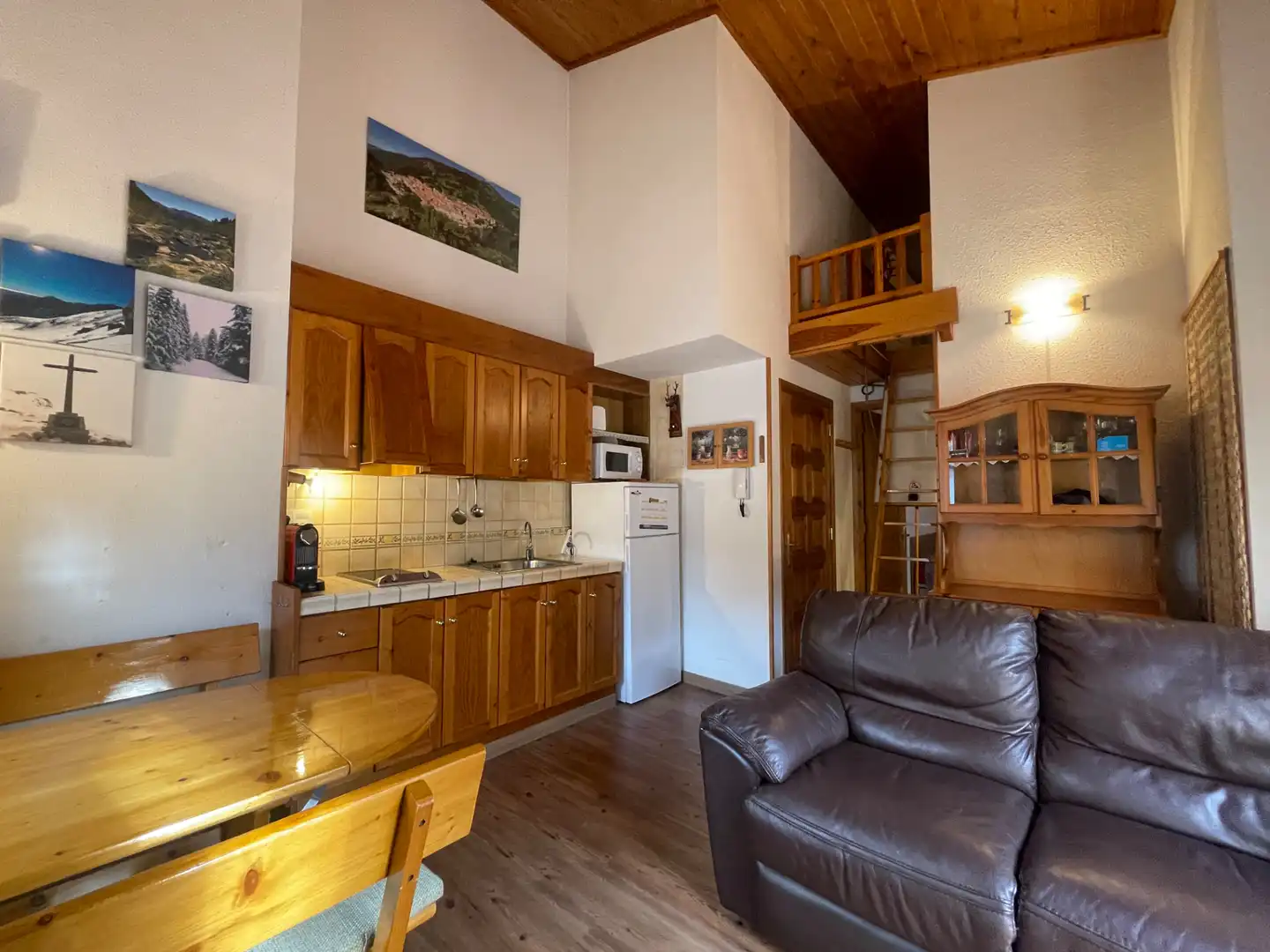 Cuina de Àtic en venda en Setcases amb Calefacció, Parquet i Traster