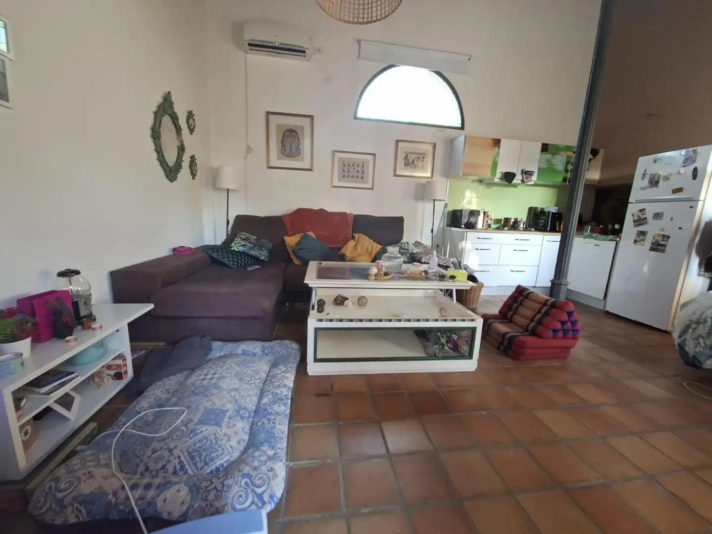 Sala d'estar de Casa o xalet en venda en Espartinas amb Aire condicionat, Calefacció i Jardí privat