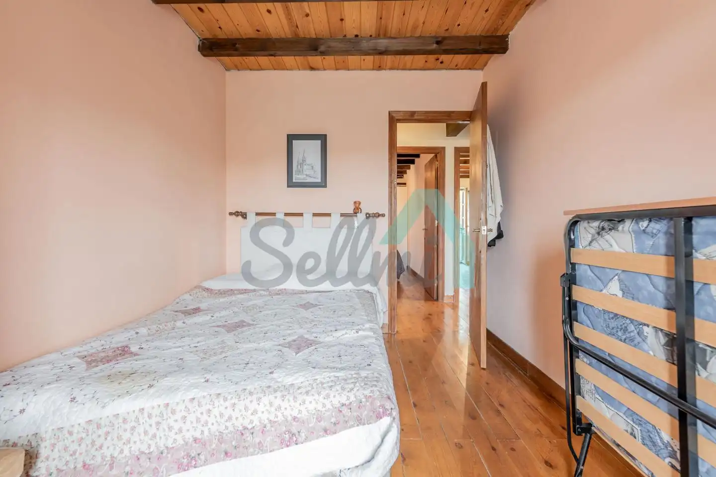 Dormitori de Casa o xalet en venda en Llanes amb Calefacció, Jardí privat i Parquet