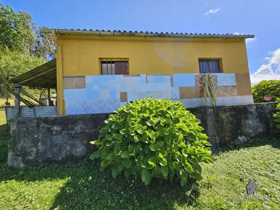 Außenansicht von Country house zum Verkauf in Soto del Barco