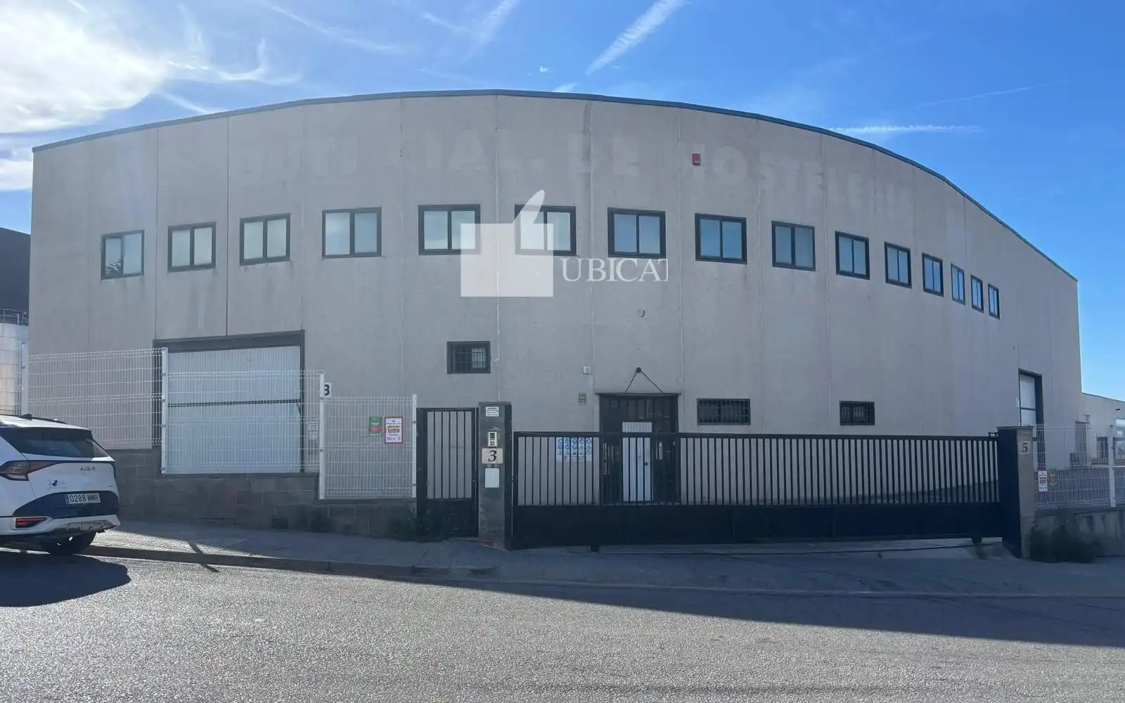 Außenansicht von Fabrikhallen zur Miete in Caldes de Montbui