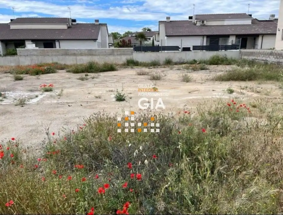 Wohnbaugrundstück zum Verkauf in Carrer dels Segadors 3, imagen 3