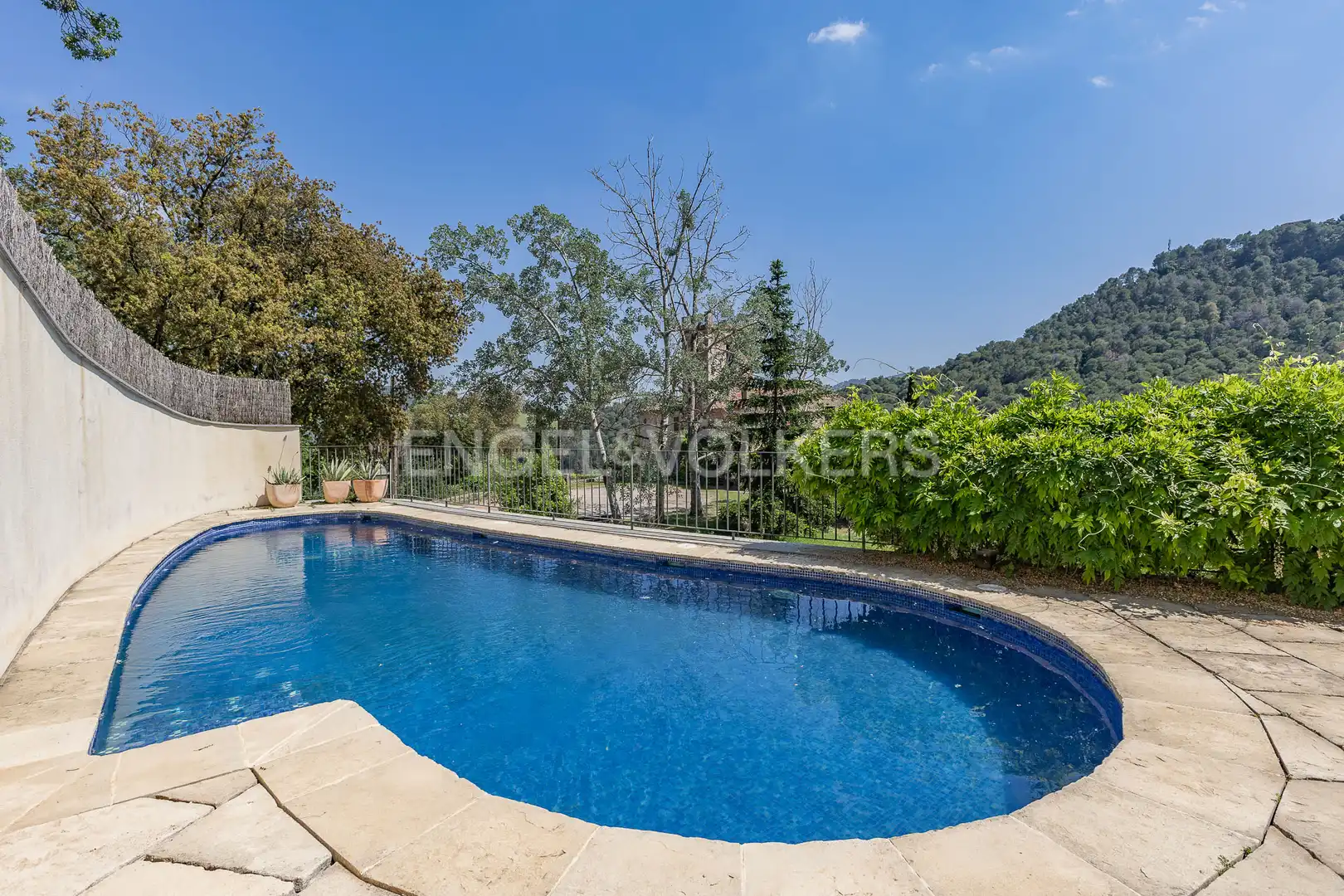 Piscina de Finca rústica en venta en Gallifa con Aire acondicionado, Calefacción y Jardín privado