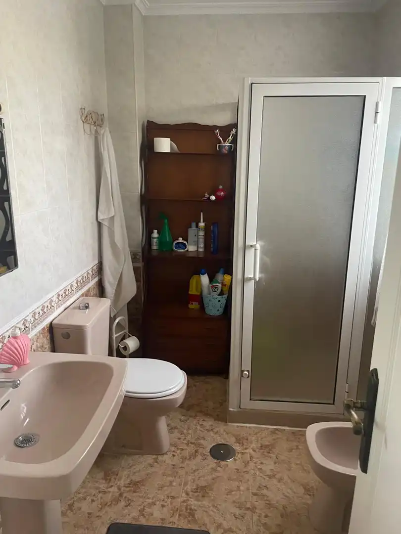 Bany de Casa o xalet de lloguer en Roquetas de Mar amb Aire condicionat, Calefacció i Jardí privat