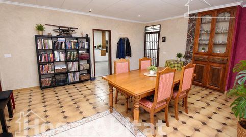 CHALET CON PISCINA, ZONA DE APARCAMIENTO, PLACAS SOLARES Y GRAN PARCELA!, imagen 3