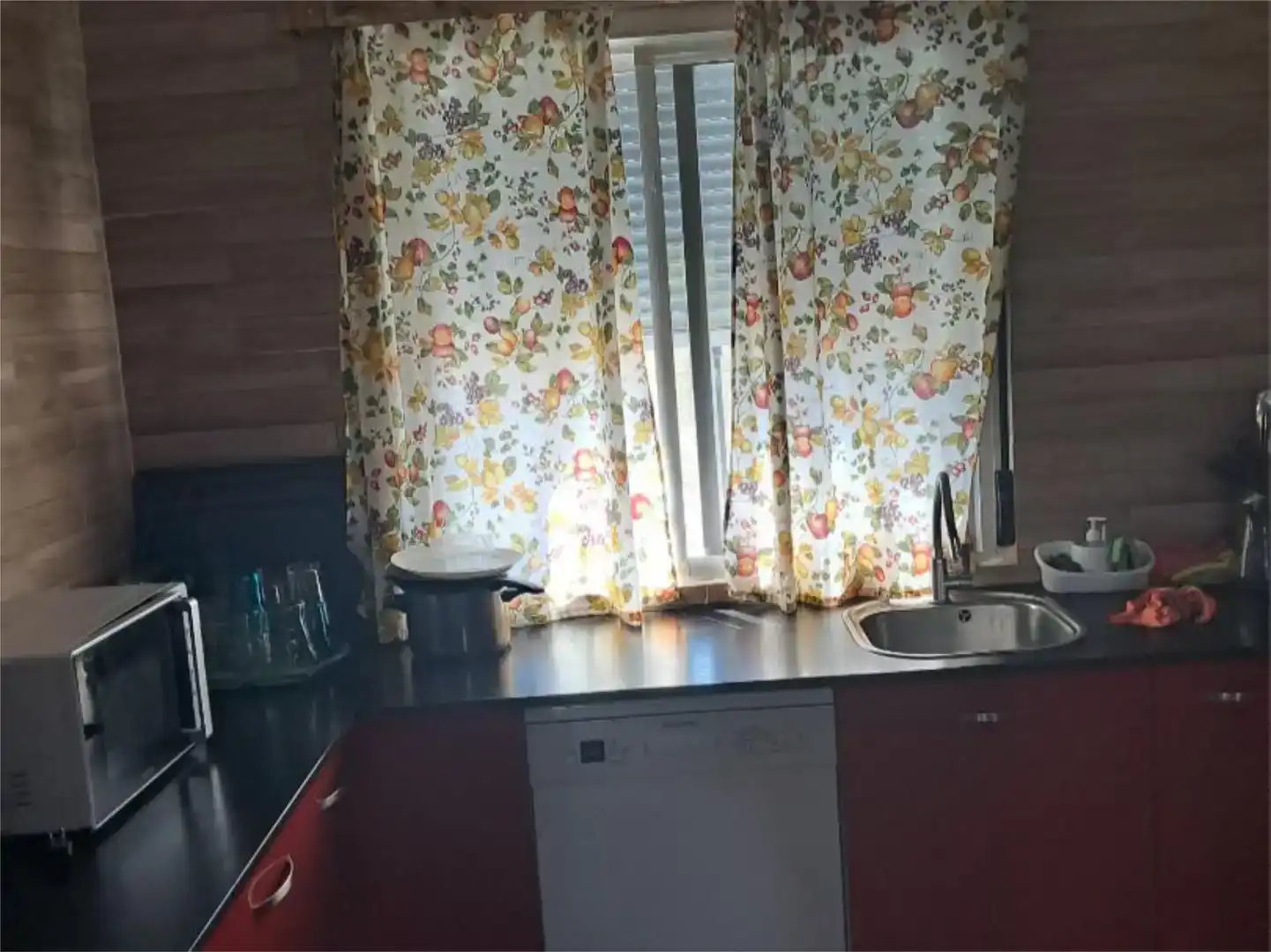 Cuina de Pis en venda en Navalmoral de la Mata amb Aire condicionat, Jardí privat i Traster