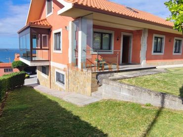 Chalet con piscina en venta en Valdoviño