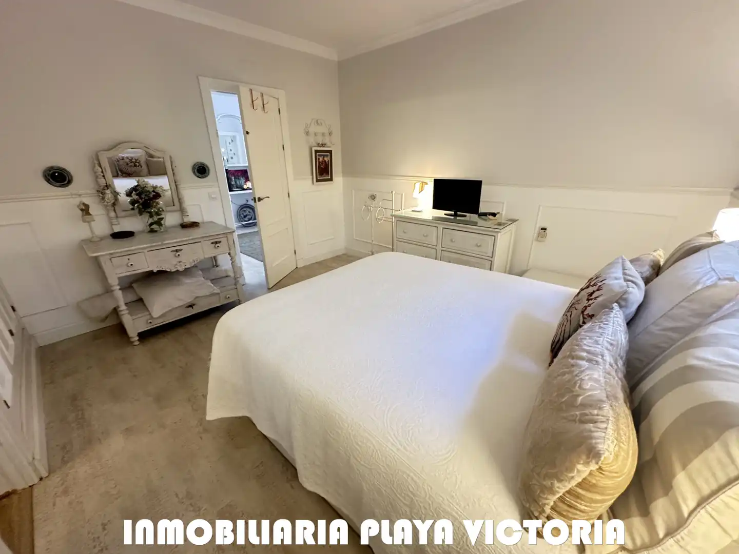 Bedroom of Houses for sale in Chiclana de la Frontera  with Air Conditioner, Private garden and Swimming Pool