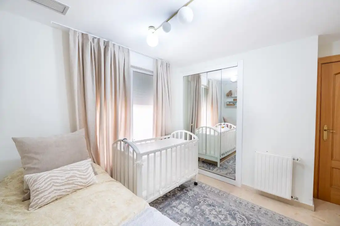 Bedroom of Flat for sale in Marbella  with Air Conditioner, Heating and Terrace