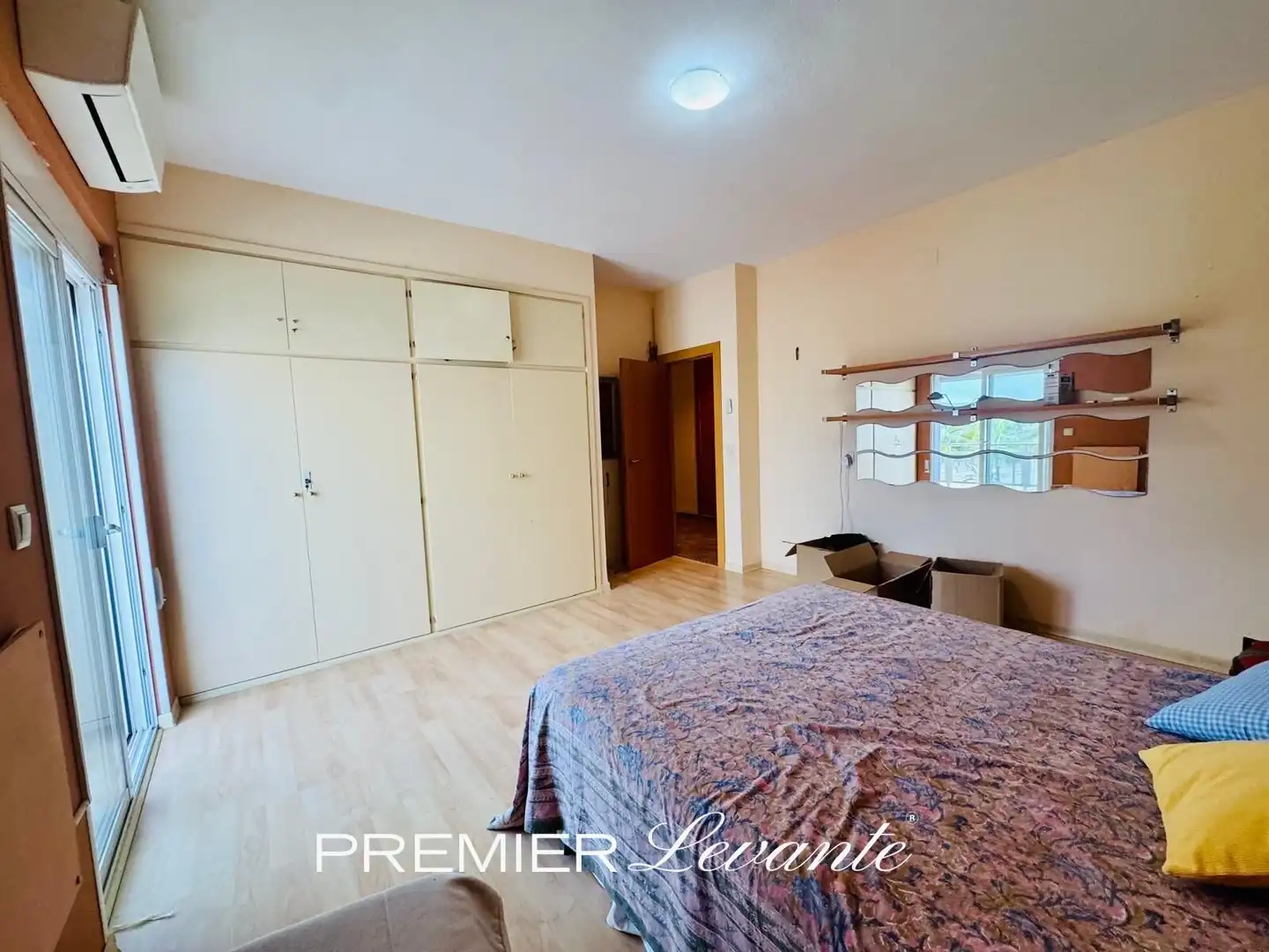 Habitación de Piso en venta en L'Alfàs del Pi con Aire acondicionado, Terraza y Balcón