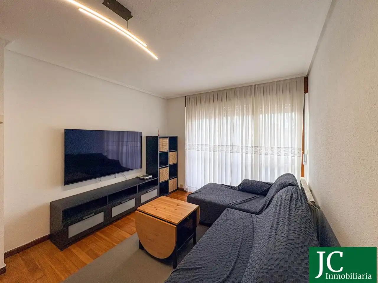 Wohnzimmer von Maisonette zum Verkauf in Colindres mit Heizung, Parkett und Terrasse